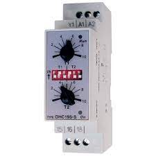 TEMPORIZADOR CICLICO ASIMETRICO P/RIEL DIN  24/240V AC/DC  CONTAC. CONMU. 3A	0,6 SEG.-100HS