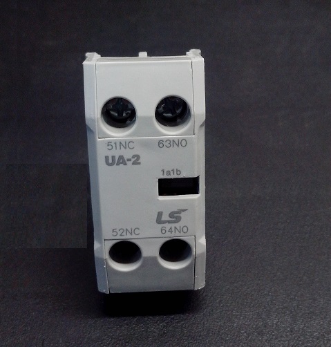 [1722633] CONTACTO AUX FRONTAL UA-2 1NA+1NC P/MC9B-MC150A   UA2-1A1B